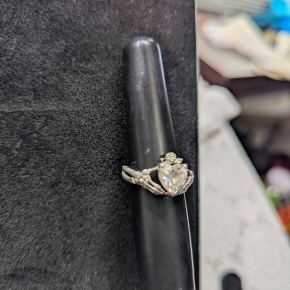 Ring - Picture 2 of 4